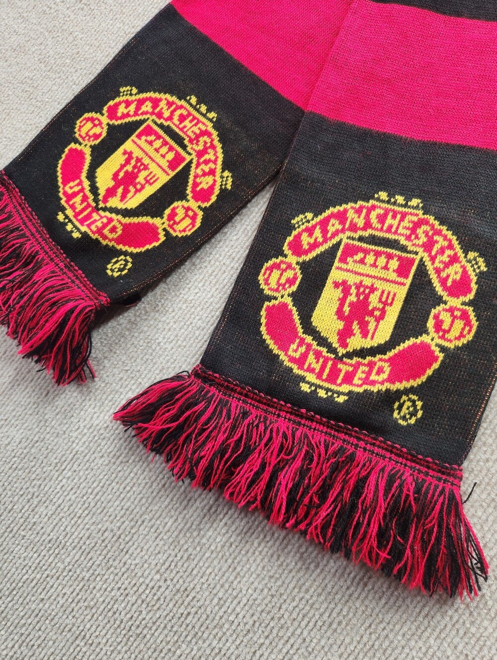 Ruffneck Scarves Manchester United Black Red Yellow Striped Soccer Fan Scarf